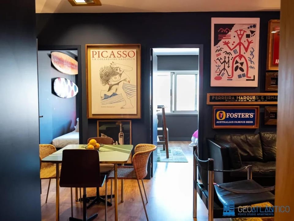 Living room, Decorative detail, Seating area, Dining area