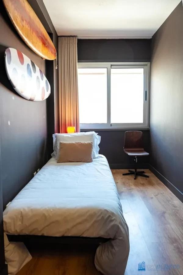 Bed, Decorative detail, Bedroom