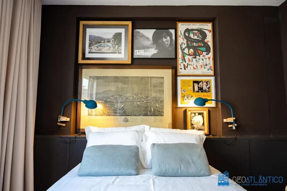Bed, Decorative detail, Bedroom