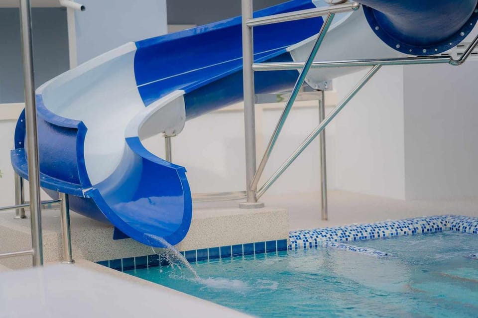 Aqua park, Swimming pool