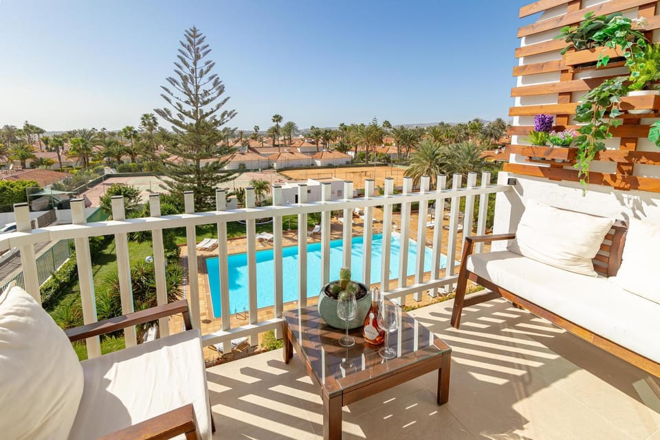 Balcony/Terrace, Pool view, Swimming pool