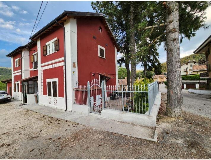 Antico Chalet Momosa Maxi Chalet in Ovindoli