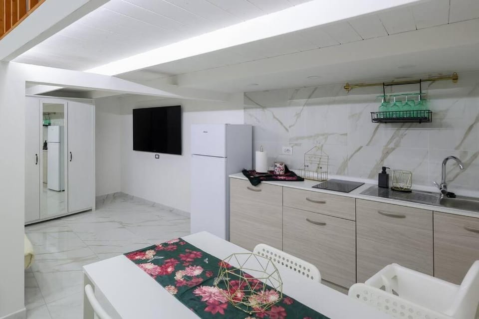 TV and multimedia, Kitchen or kitchenette, stove