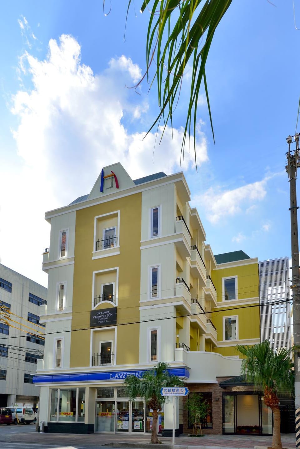 Facade/entrance, Facade/entrance