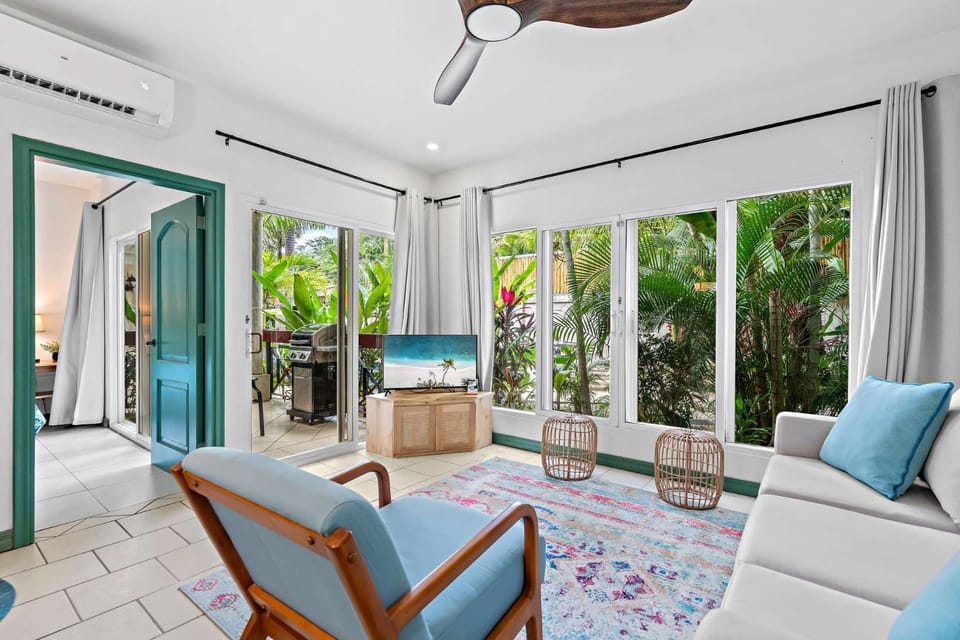 Trendy Renovated Condo with Private Patio, Shared Pool & Jacuzzi Near the Beach Apartment in Guanacaste Province
