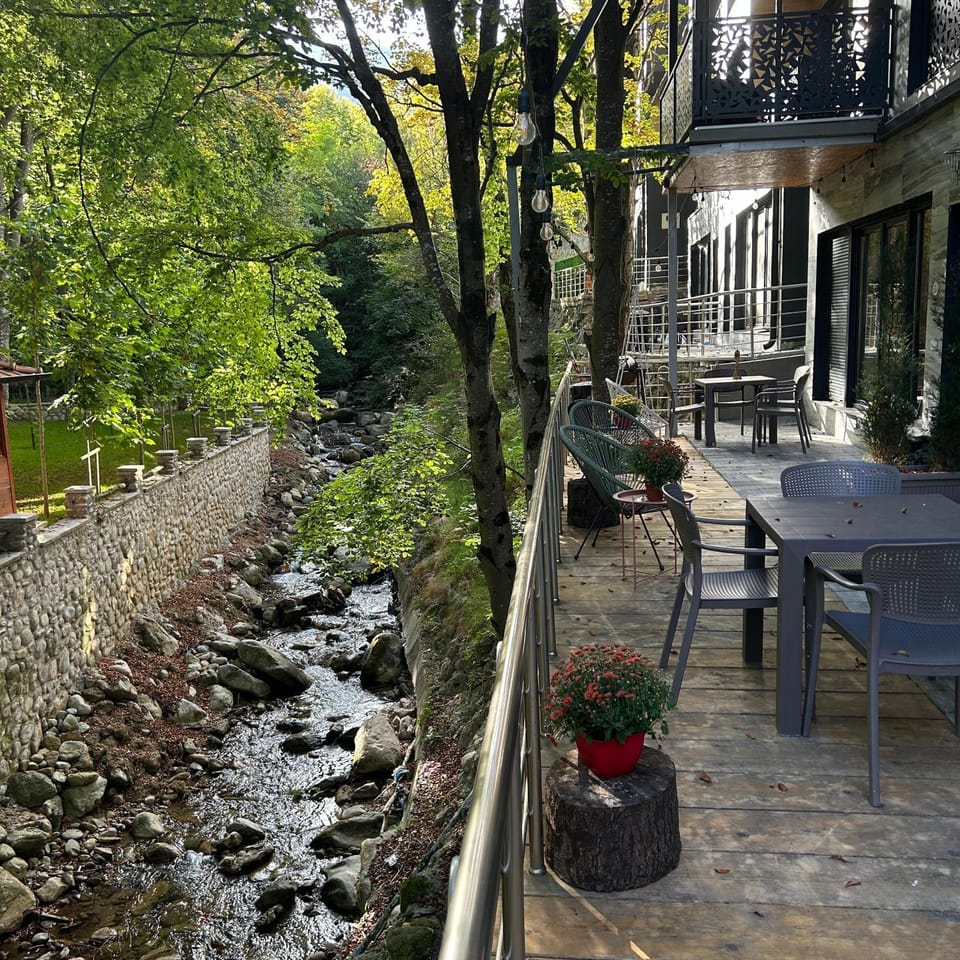 Property building, Balcony/Terrace