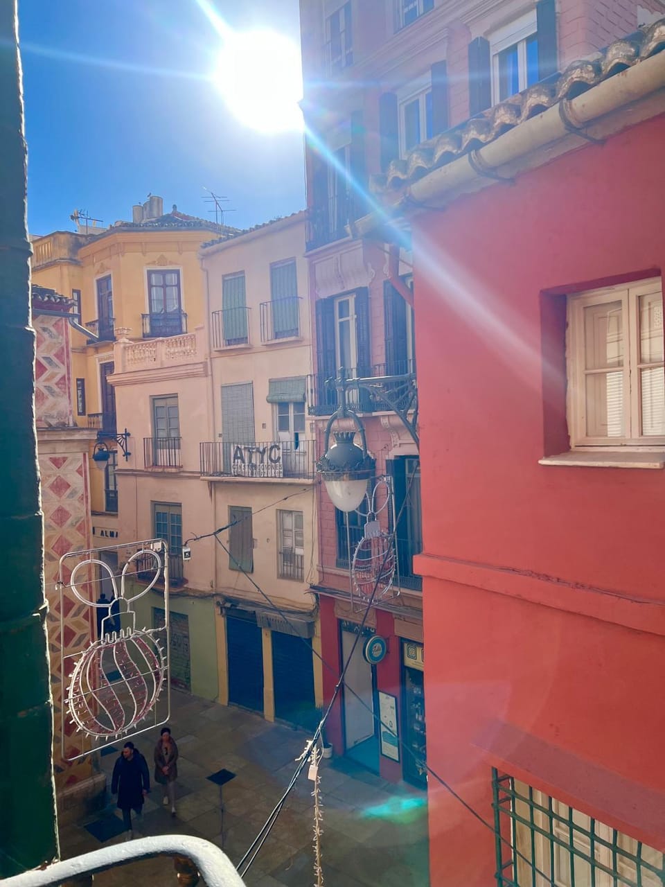 People, View (from property/room)
