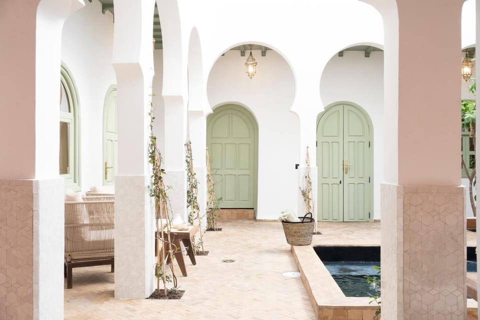 Property building, Swimming pool