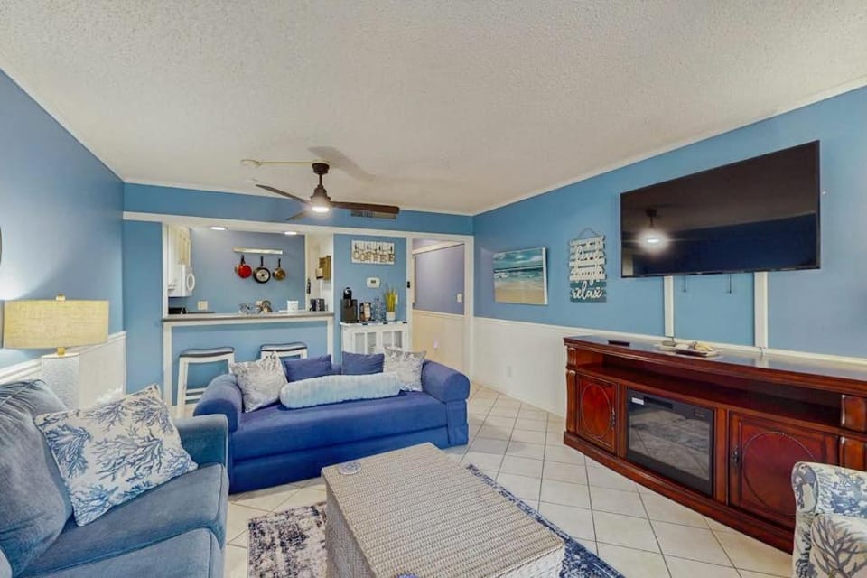 Playa Flor de Cana Apartment in Briarcliffe Acres