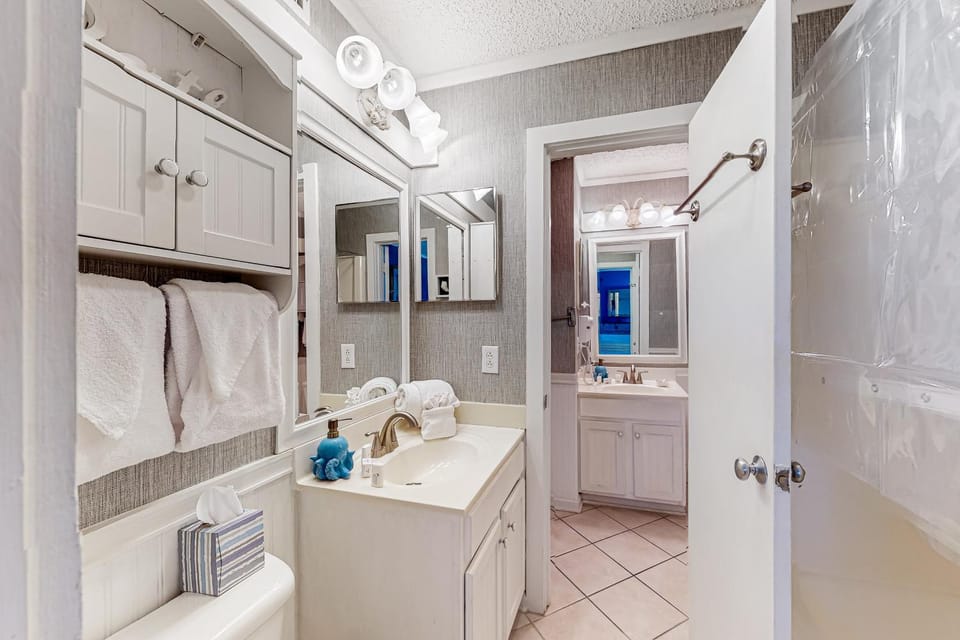 Playa Flor de Cana Apartment in Briarcliffe Acres