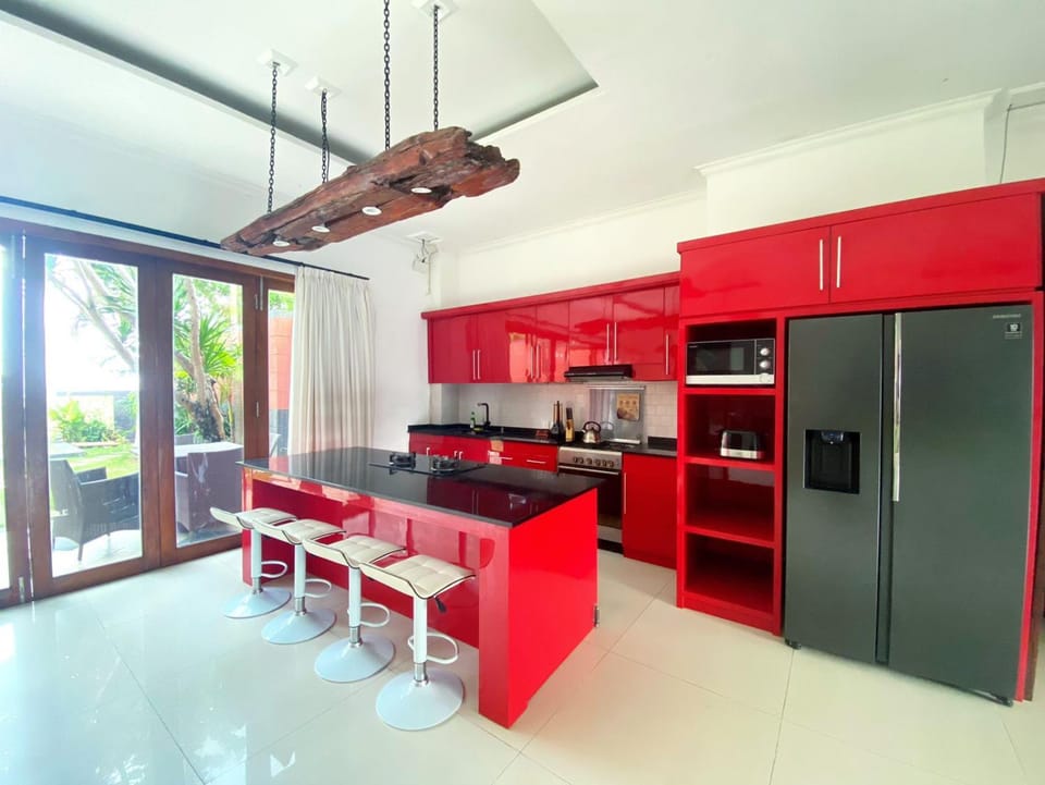 Kitchen or kitchenette, Living room, Seating area, Dining area, minibar, pet friendly, stove, toaster