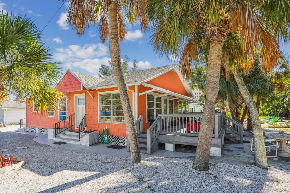 Beach Life 3 House in Treasure Island