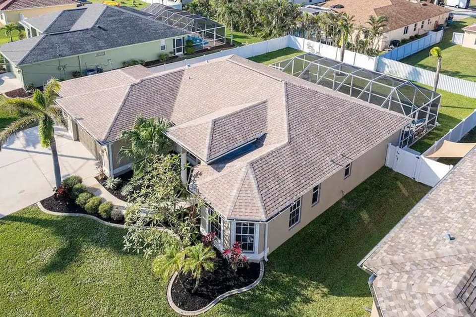 Property building, Garden