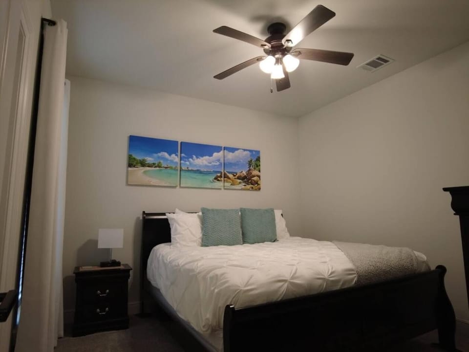 Flexible Stays Clean & Comfy Ideal for Worker House in Lake Charles