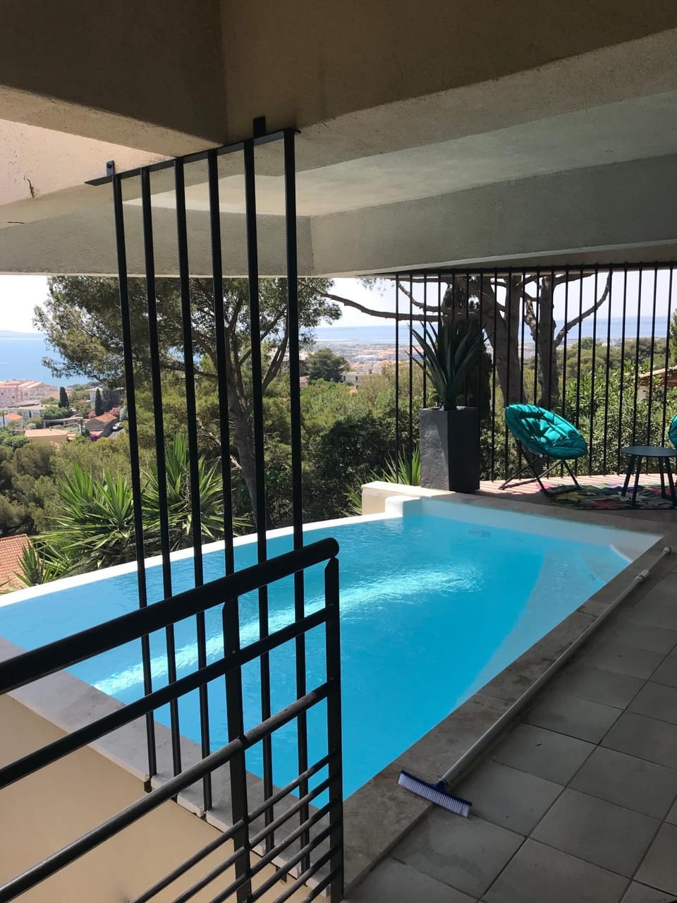 Swimming pool, Swimming pool