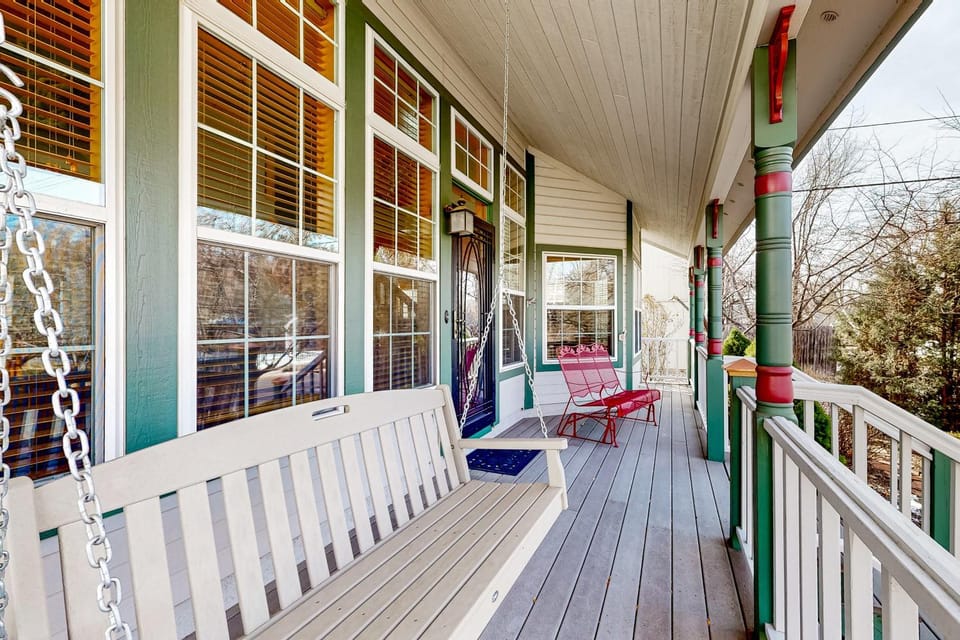 Flagstaff Fantasy - Main House House in Flagstaff