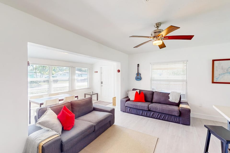 Palm Shadow Sanctuary House in Dania Beach