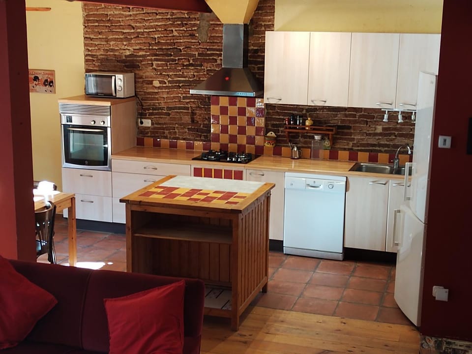 Kitchen or kitchenette, dishwasher, minibar, pet friendly, stove, toaster