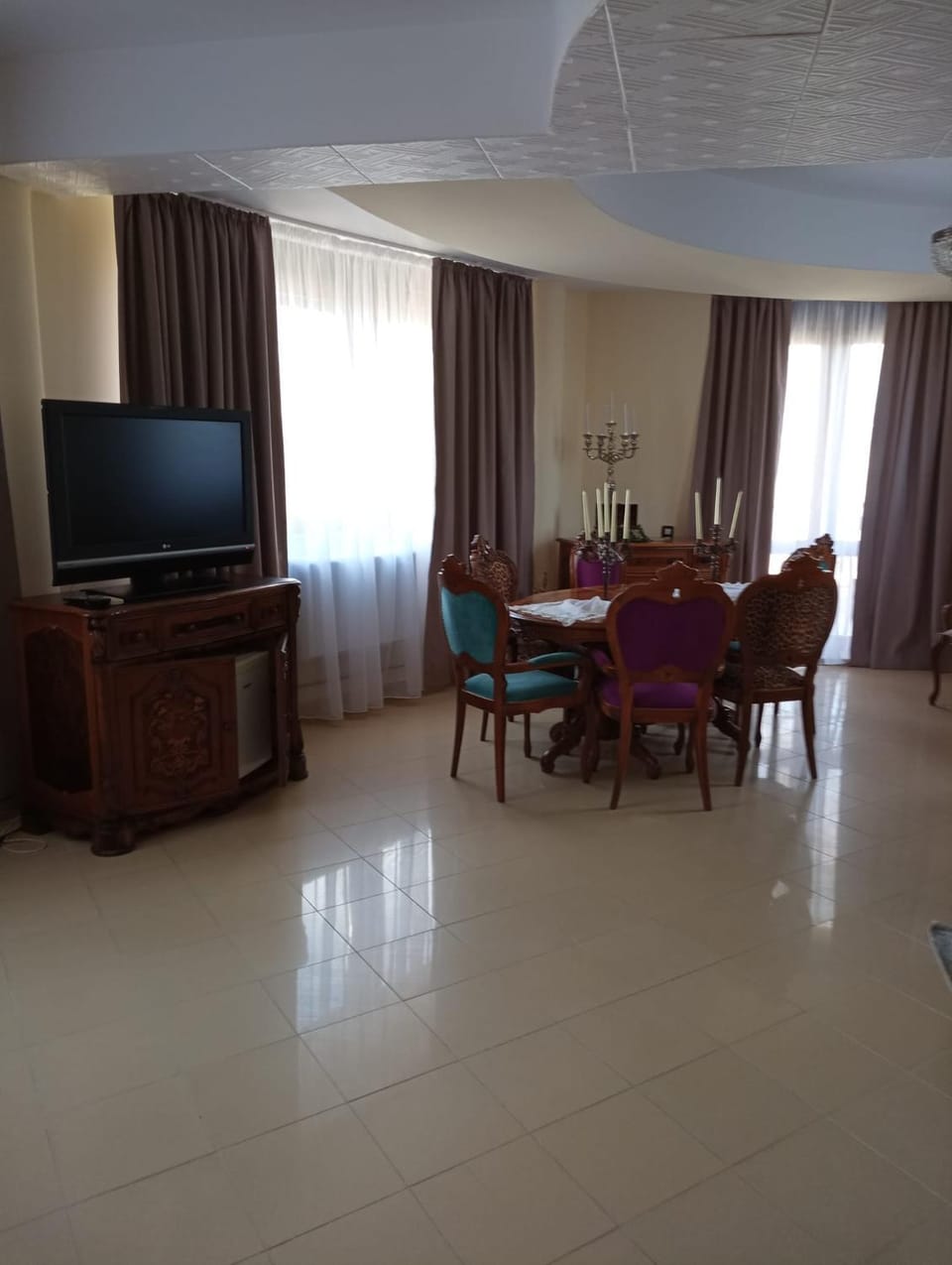 Communal lounge/ TV room, TV and multimedia, Living room, Seating area, Dining area, Evening entertainment