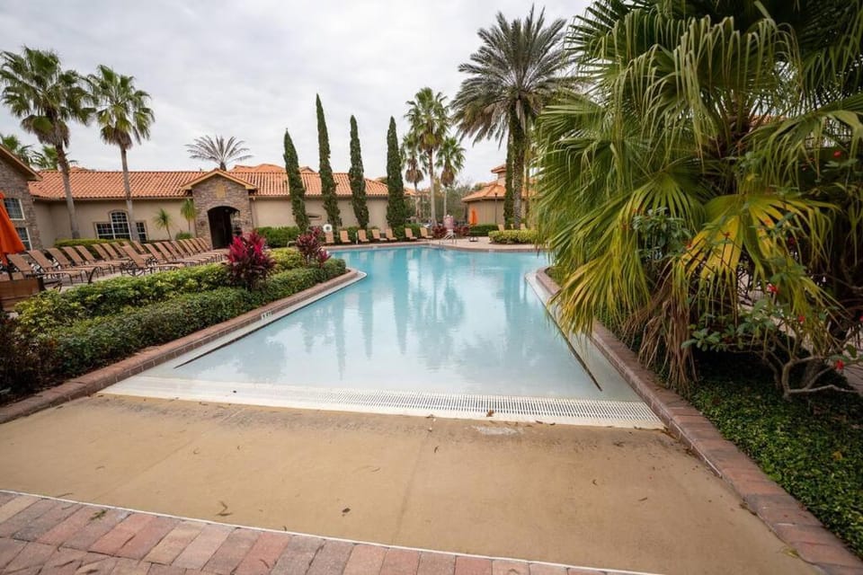 Tuscana Resort 3 BR near Disney House in Four Corners