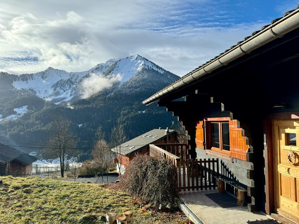 Property building, Spring, Day, Natural landscape, Mountain view