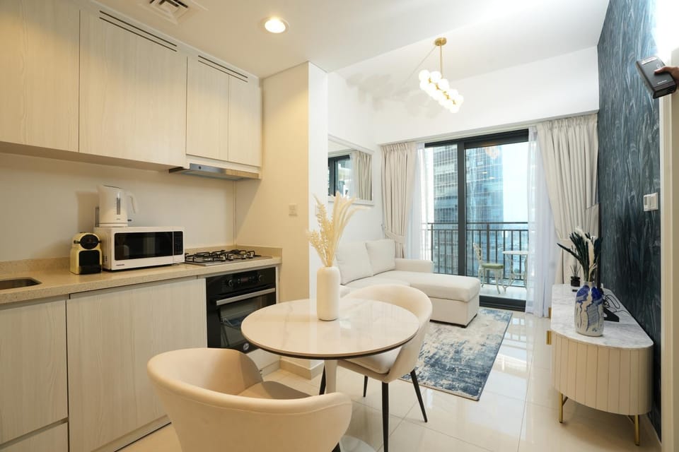 Kitchen or kitchenette, Dining area, minibar, pet friendly, stove