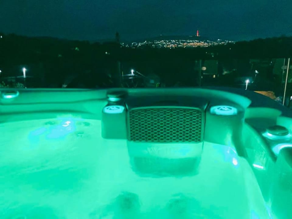 Night, Natural landscape, Hot Tub, Mountain view