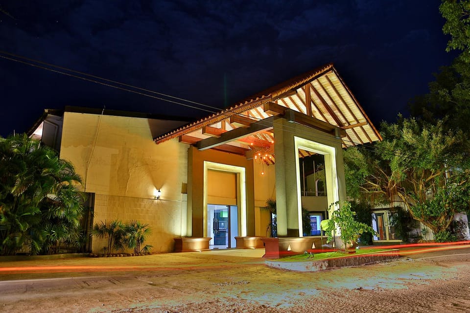 Property building, Facade/entrance