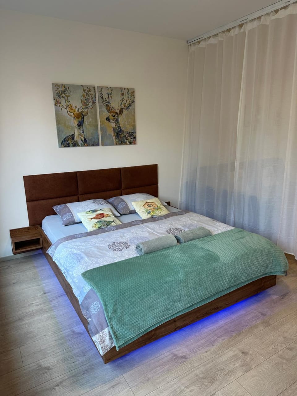 Alex Apartment -2 min O2 Arena -Free Parking- Metro Nearby Apartment in Prague
