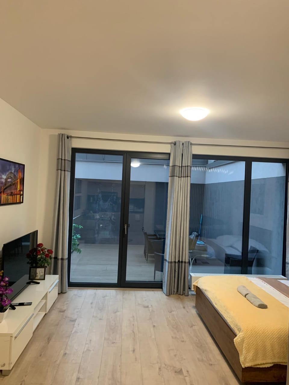Alex Apartment -2 min O2 Arena -Free Parking- Metro Nearby Apartment in Prague