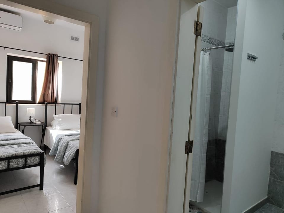Bed, Bedroom, air conditioner