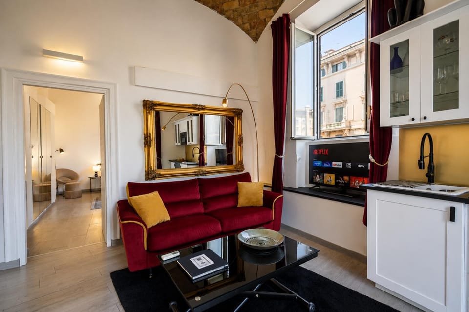 Bed, TV and multimedia, Living room