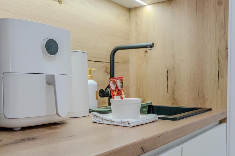 Coffee/tea facilities, Kitchen or kitchenette, kitchen