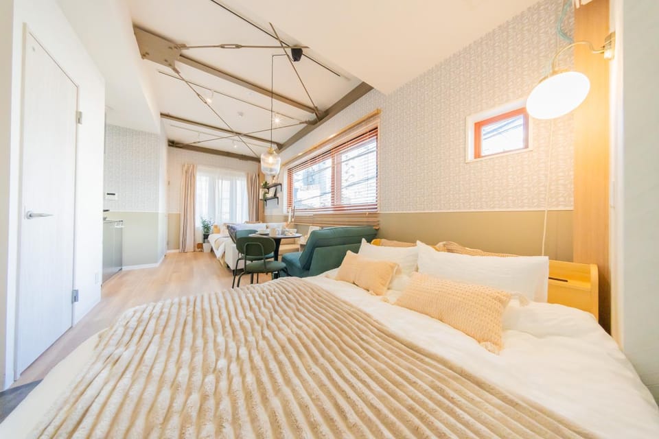Bed, Living room, wardrobe