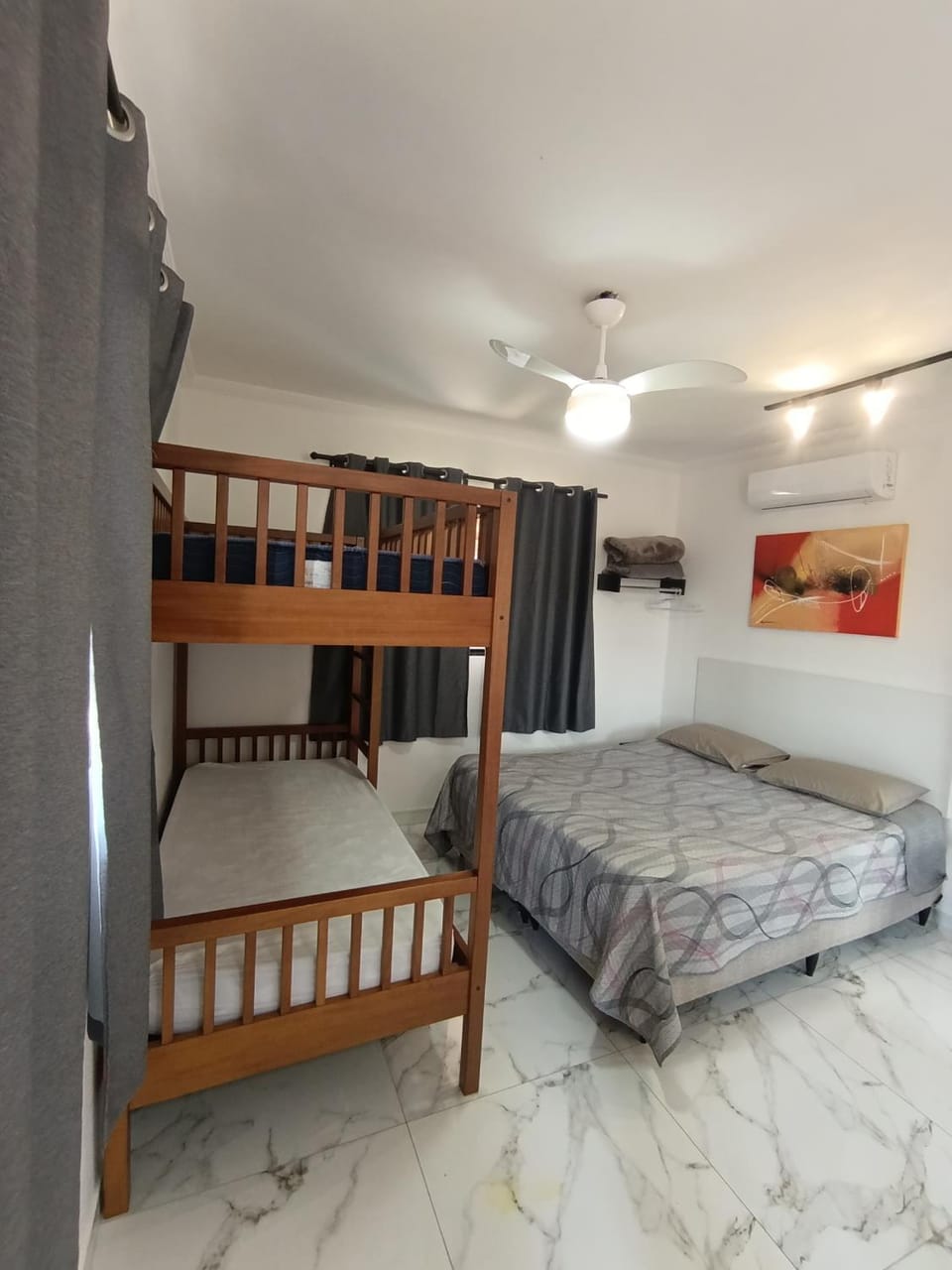 Casa Nova no Centro de Penedo-Quitinete House in Resende