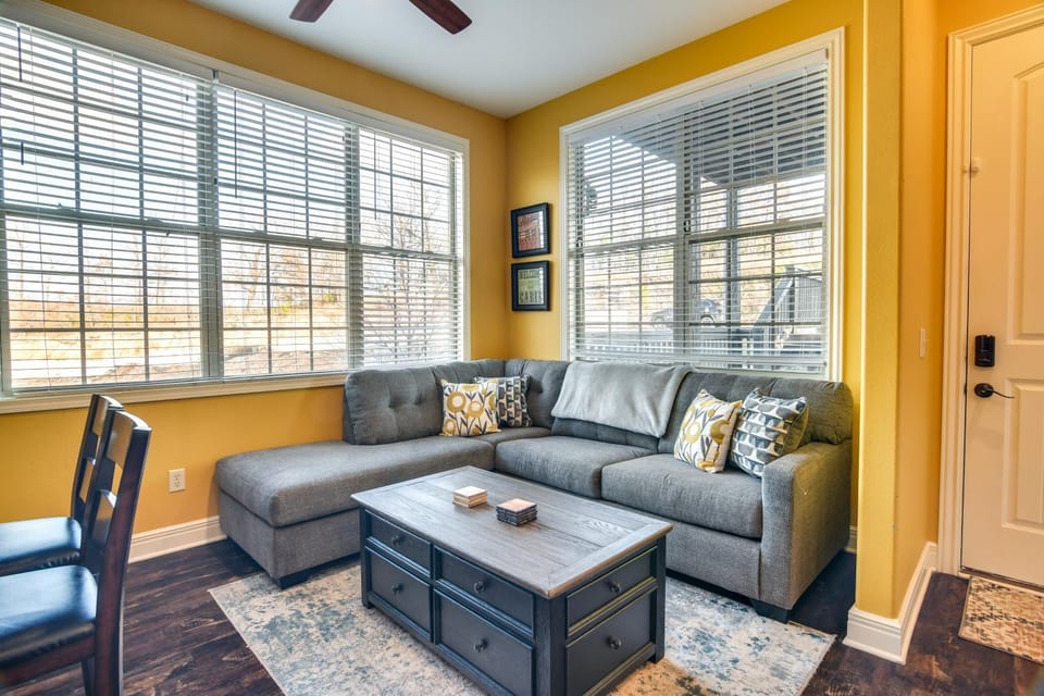 Near Silver Dollar City! Condo w/ Indoor Pool House in Indian Point