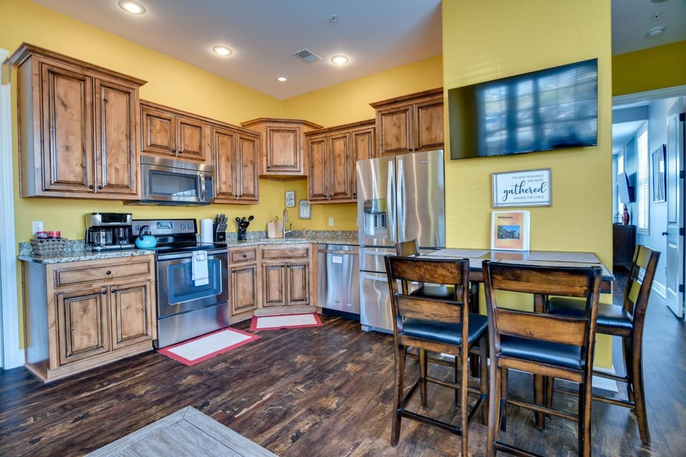 Near Silver Dollar City! Condo w/ Indoor Pool House in Indian Point