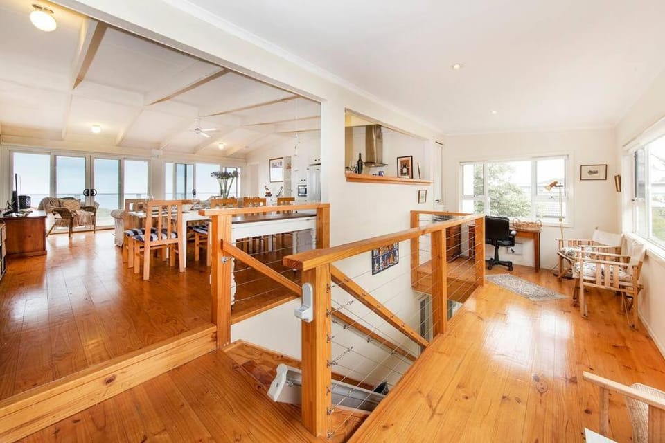 PORT WILLUNGA DREAMING a beach front experience House in Adelaide