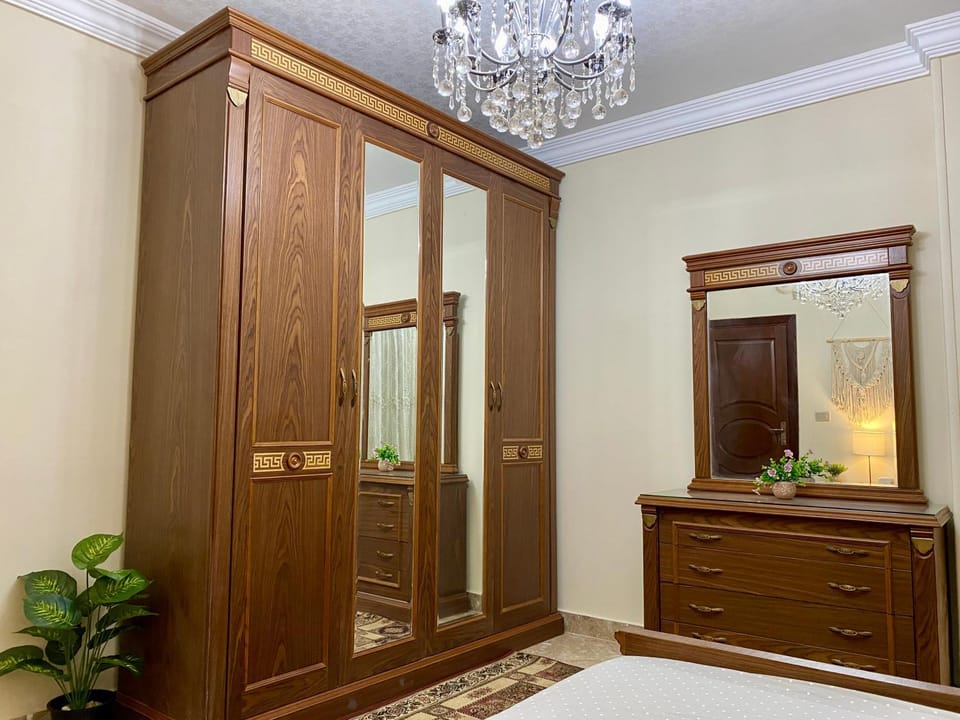 Bedroom, wardrobe