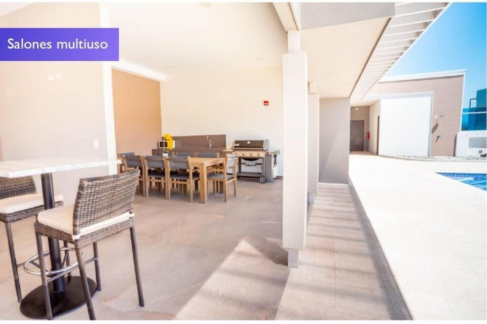 1001 Torres Los Yoses Apartamento con A/C y parqueo full equipado Apartment in San Jose