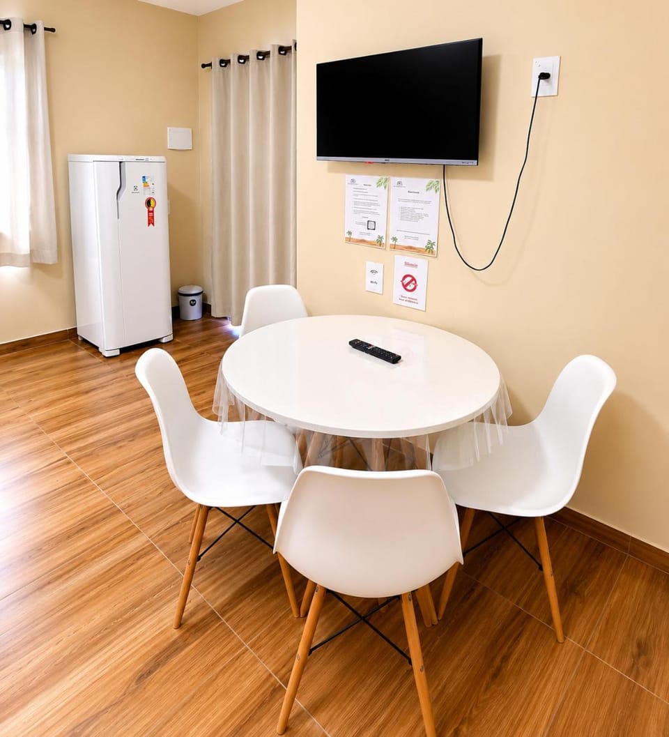 Communal lounge/ TV room, TV and multimedia, Dining area, minibar