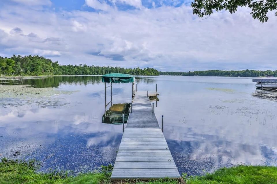 Upper Gresham Lakehouse House in Wisconsin
