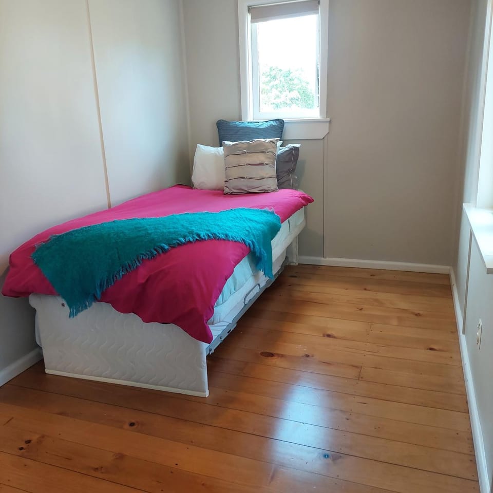 Morere Cottage Accommodation Country House in Hawke's Bay