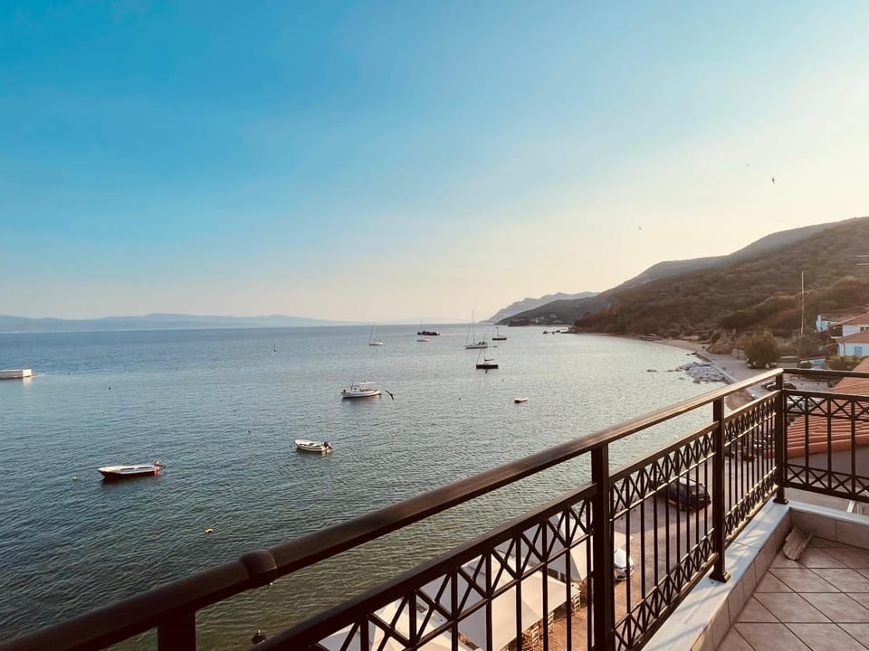 Balcony/Terrace, Location