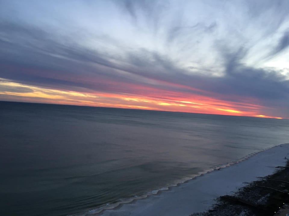 PRIVATE BEACH FRONT LUXURY CONDO, AMAZING VIEWS, INDiGO E, 5-STAR, 2 BALCONIES , PREFERRED PARTNER PRG Apartment in Perdido Key