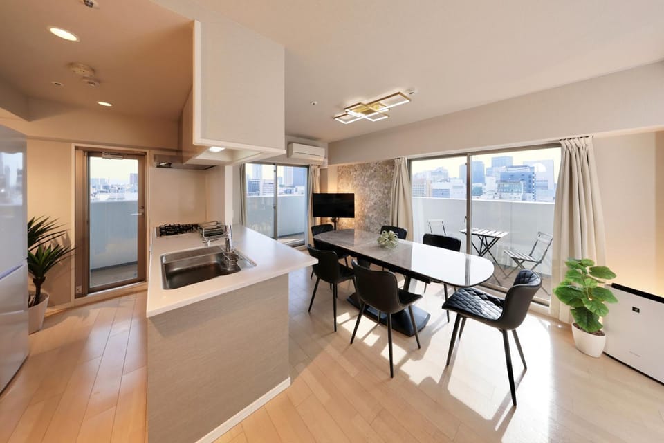 Kitchen or kitchenette, Dining area, air conditioner