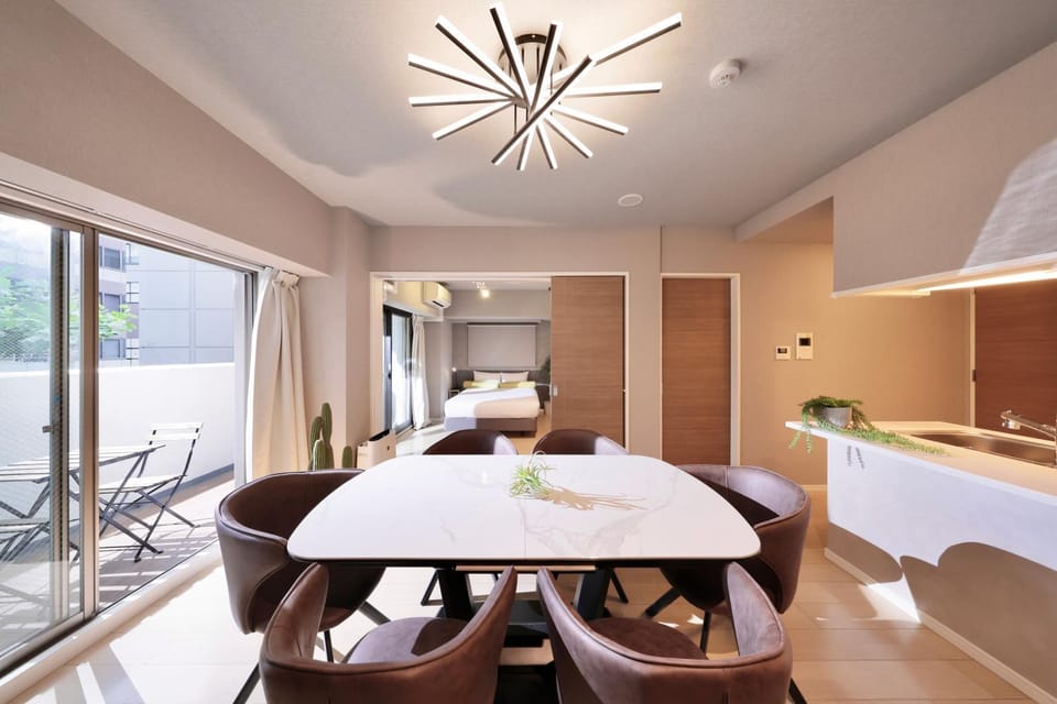 Dining area, kitchen