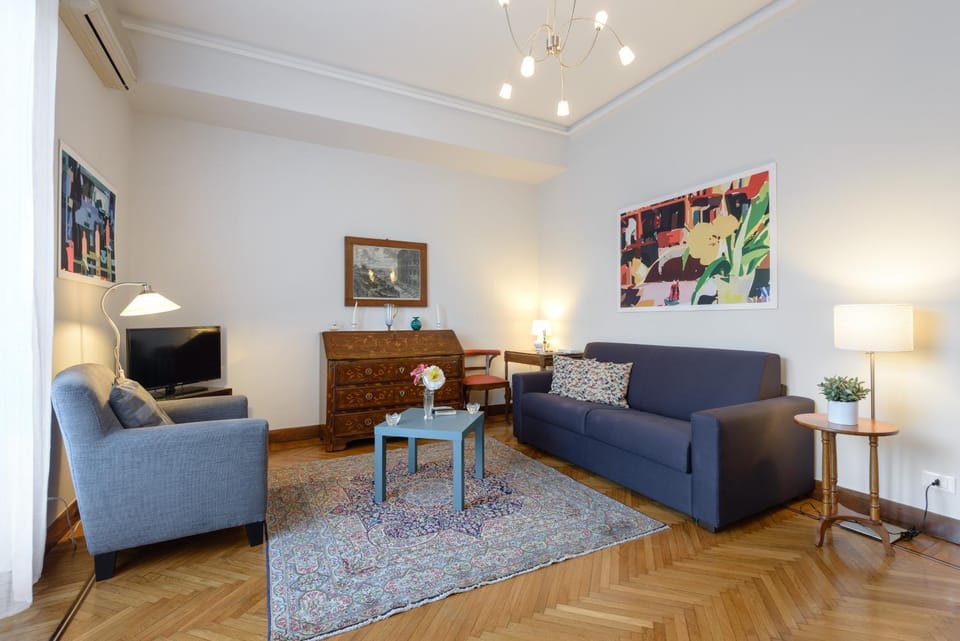 Living room, Seating area