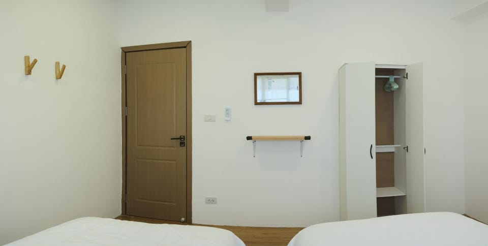 Private Full-Floor Spacious 5BR in China Town Apartment in Bangkok