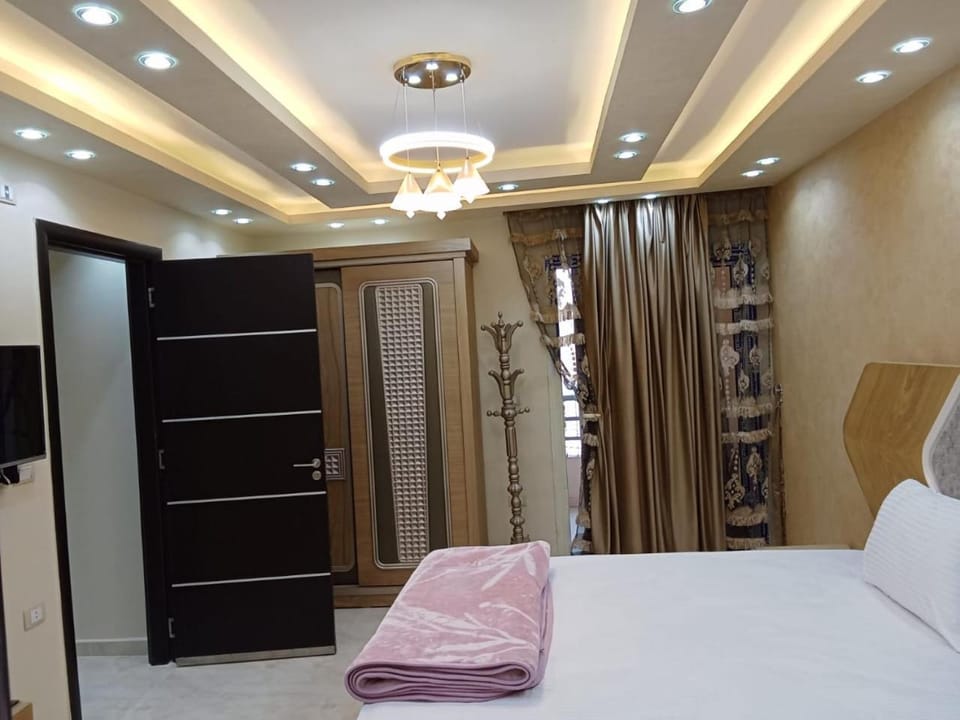 شقة جديدة سوبر لوكس جامعة الدول المهندسين Egyptian Nile museum Cairo royal furnished apartment in muhandessin Apartment in Egypt